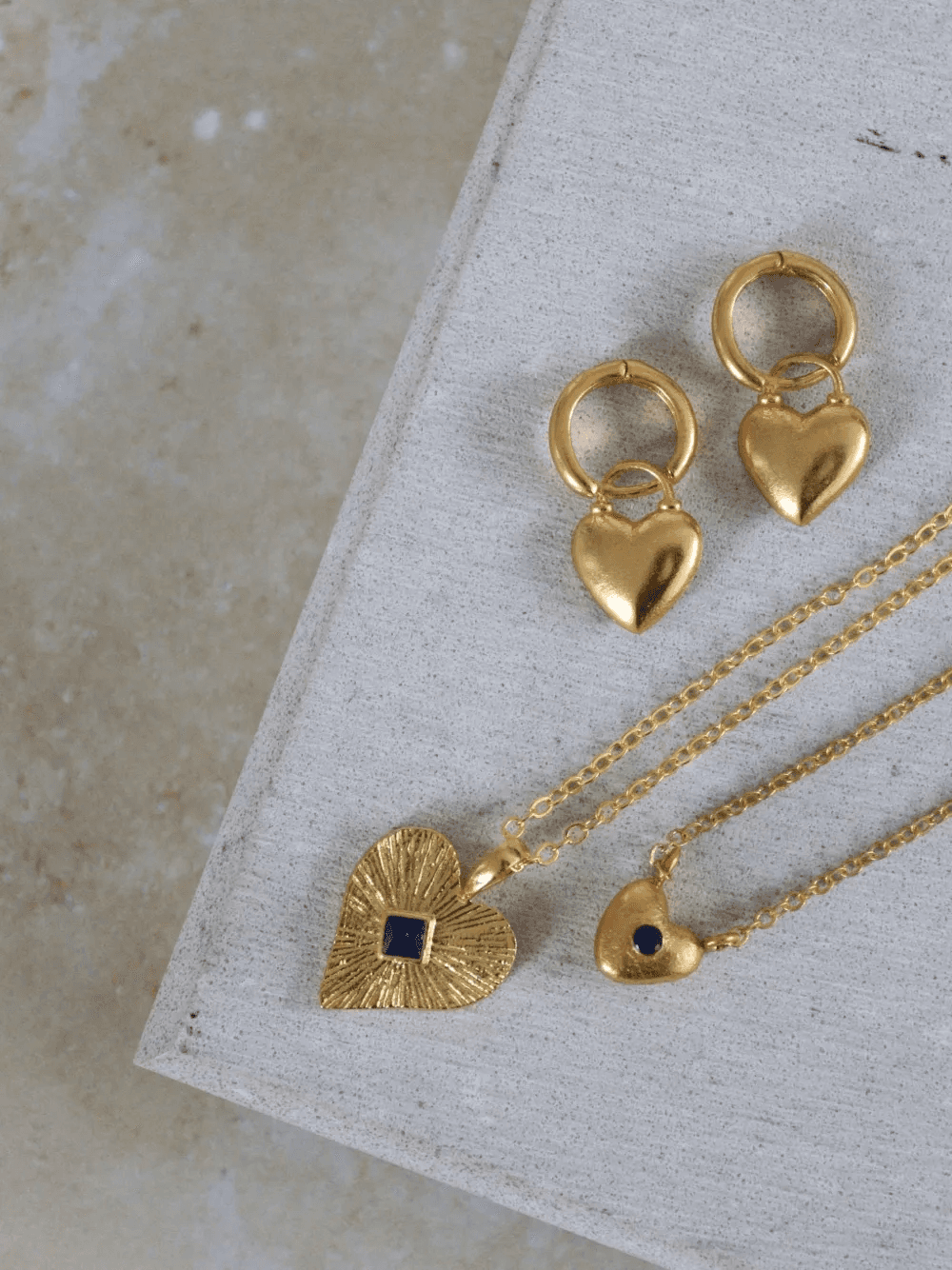 heart-pendant necklace — Image 2
