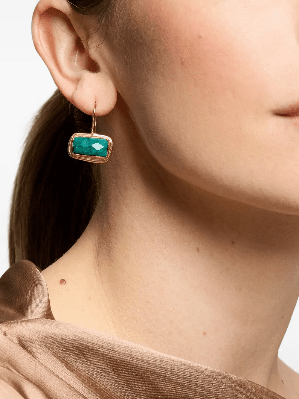 Noa emerald drop earrings — Image 2