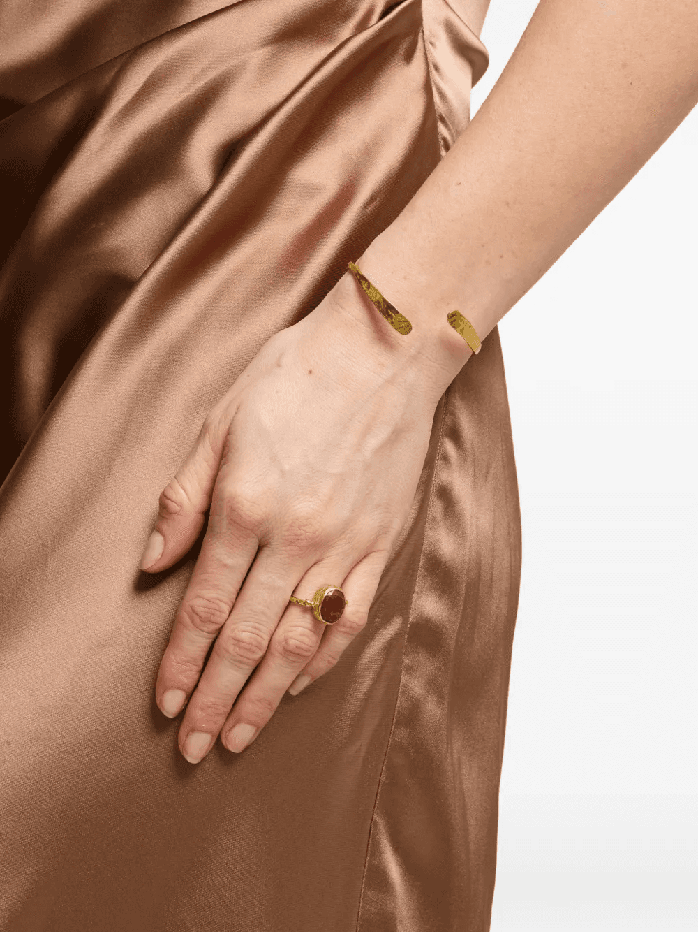 Ekavi hammered cuff bracelet — Image 3