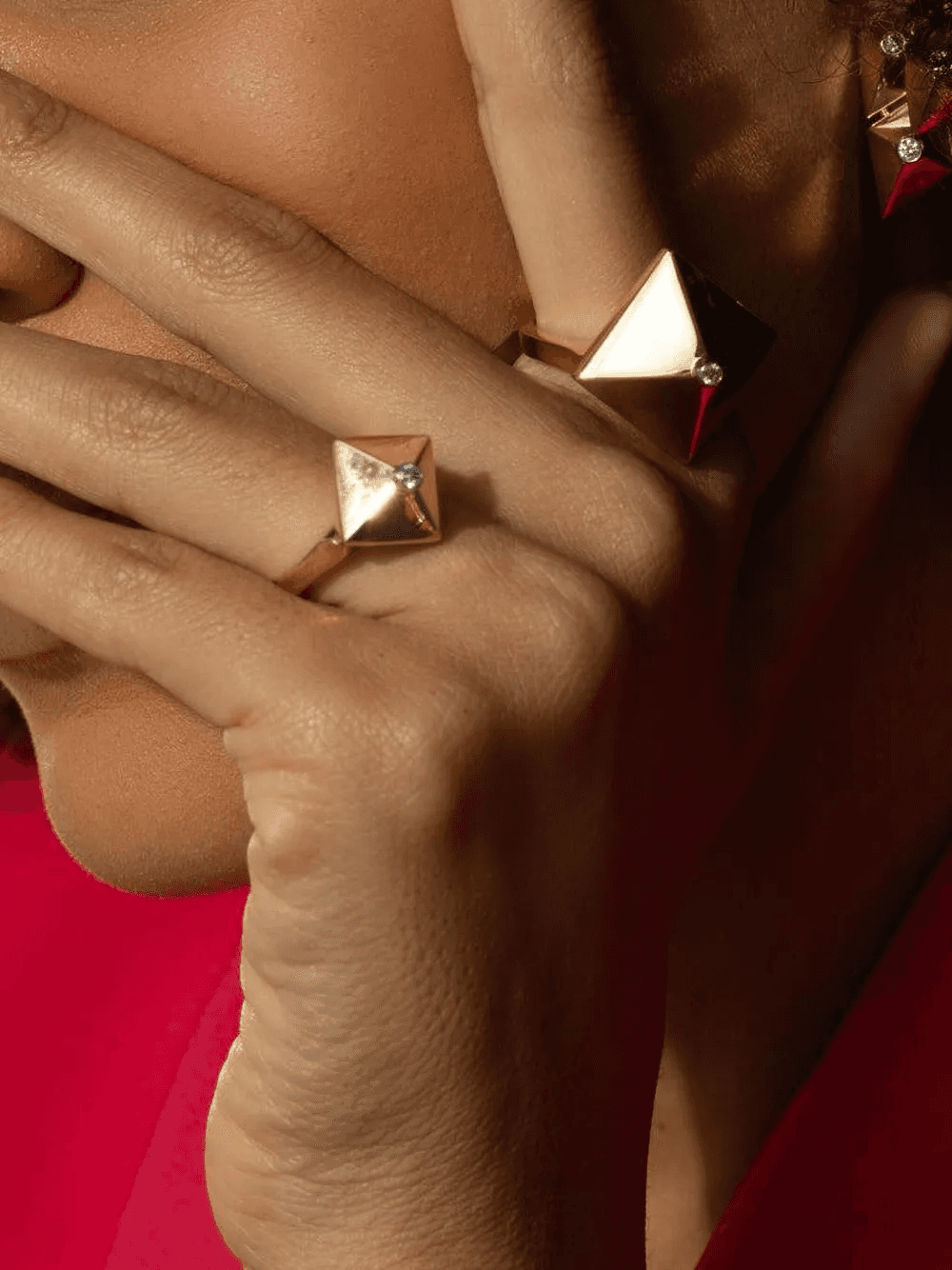 18K yellow gold mini Accent Piramide diamond ring — Image 4