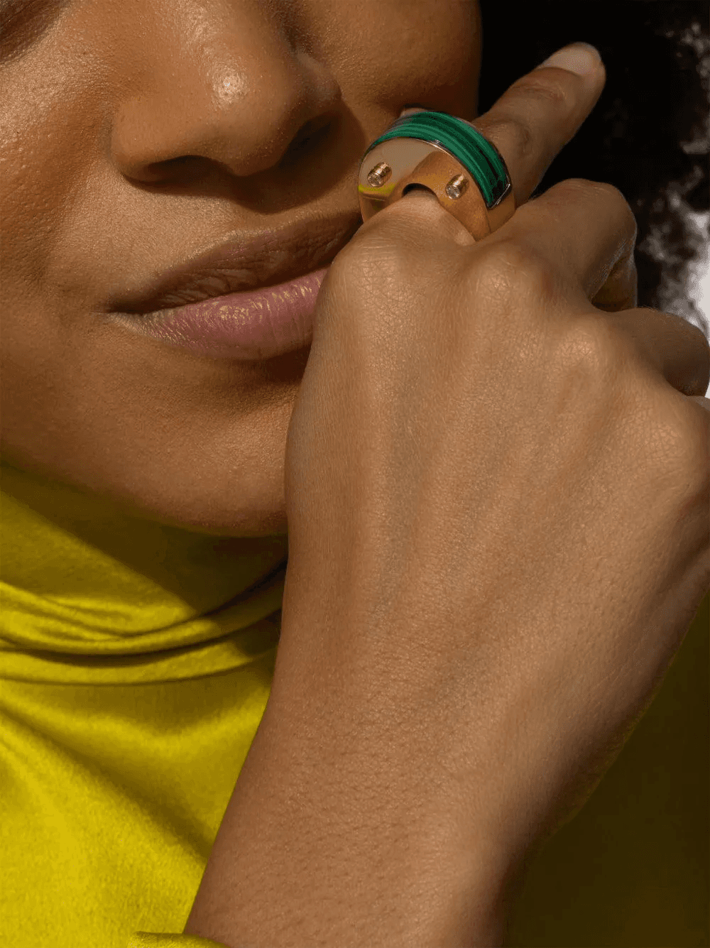 18K yellow gold Luna Curve malachite and diamond ring — Image 4