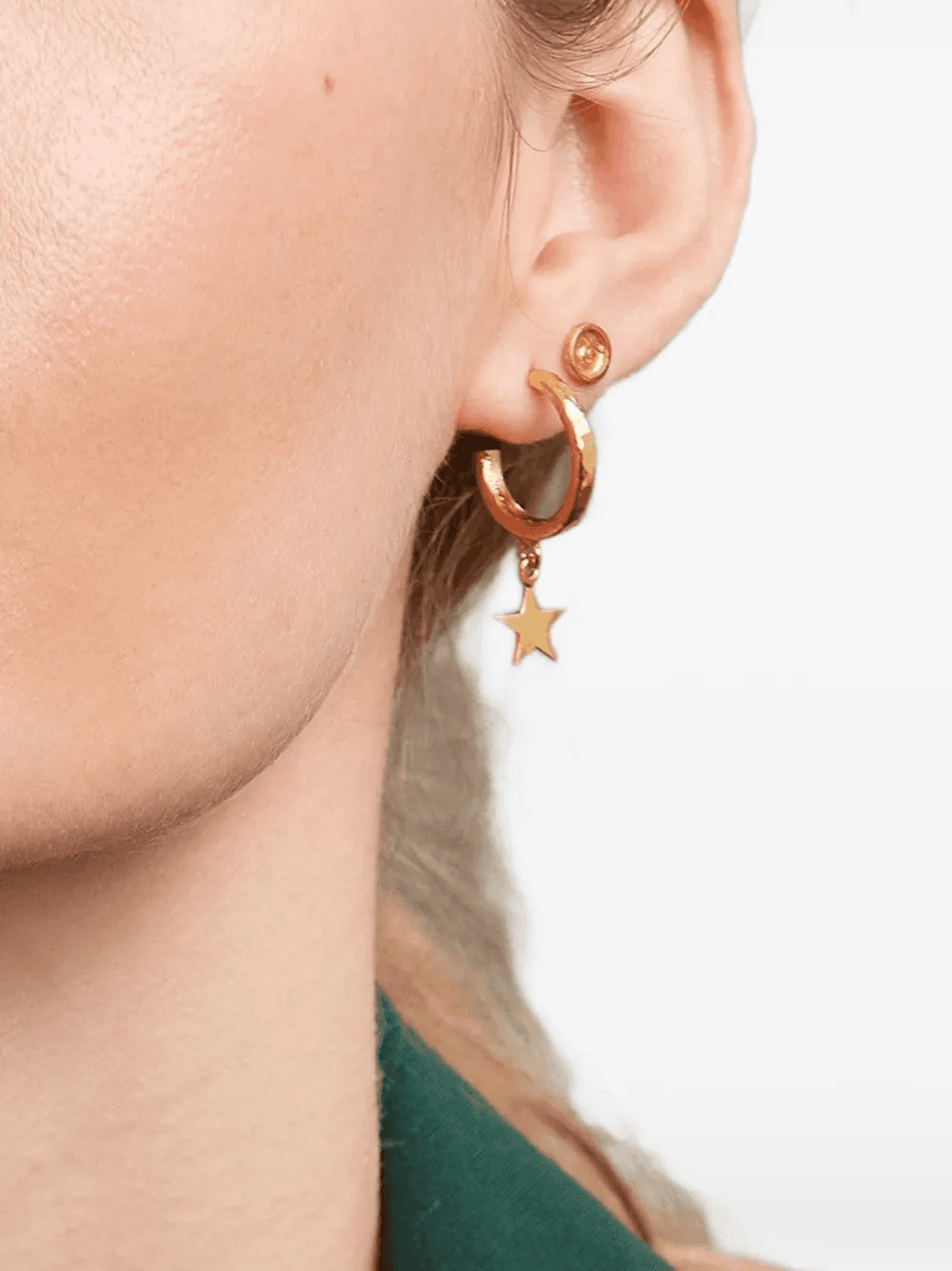 Star-Charm hammered hoop earrings — Image 4