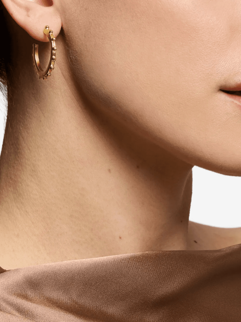 Aida beaded hoop earrings — Image 2