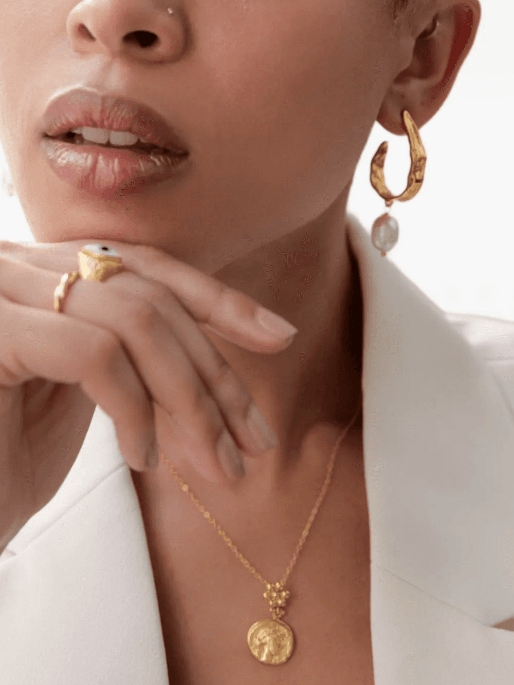Judy pearl hoop earrings — Image 3