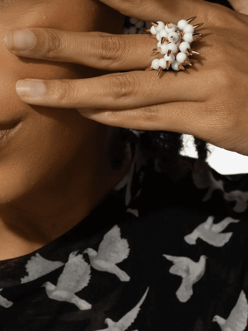 18K yellow gold Spiked Muse diamond and onyx ring — Image 2