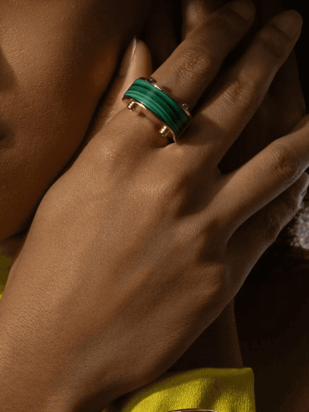 18K yellow gold Luna Curve malachite and diamond ring — Image 3