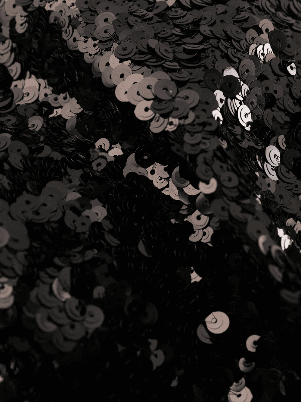 sequinned V-neck midi dress — Image 3