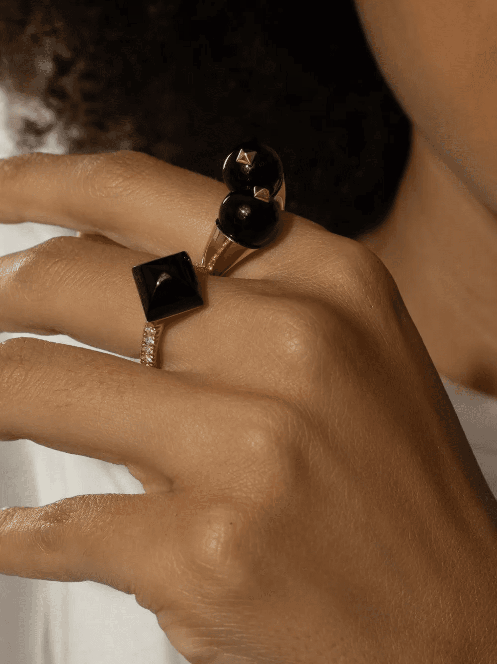 18K yellow gold Gemini onyx ring — Image 4