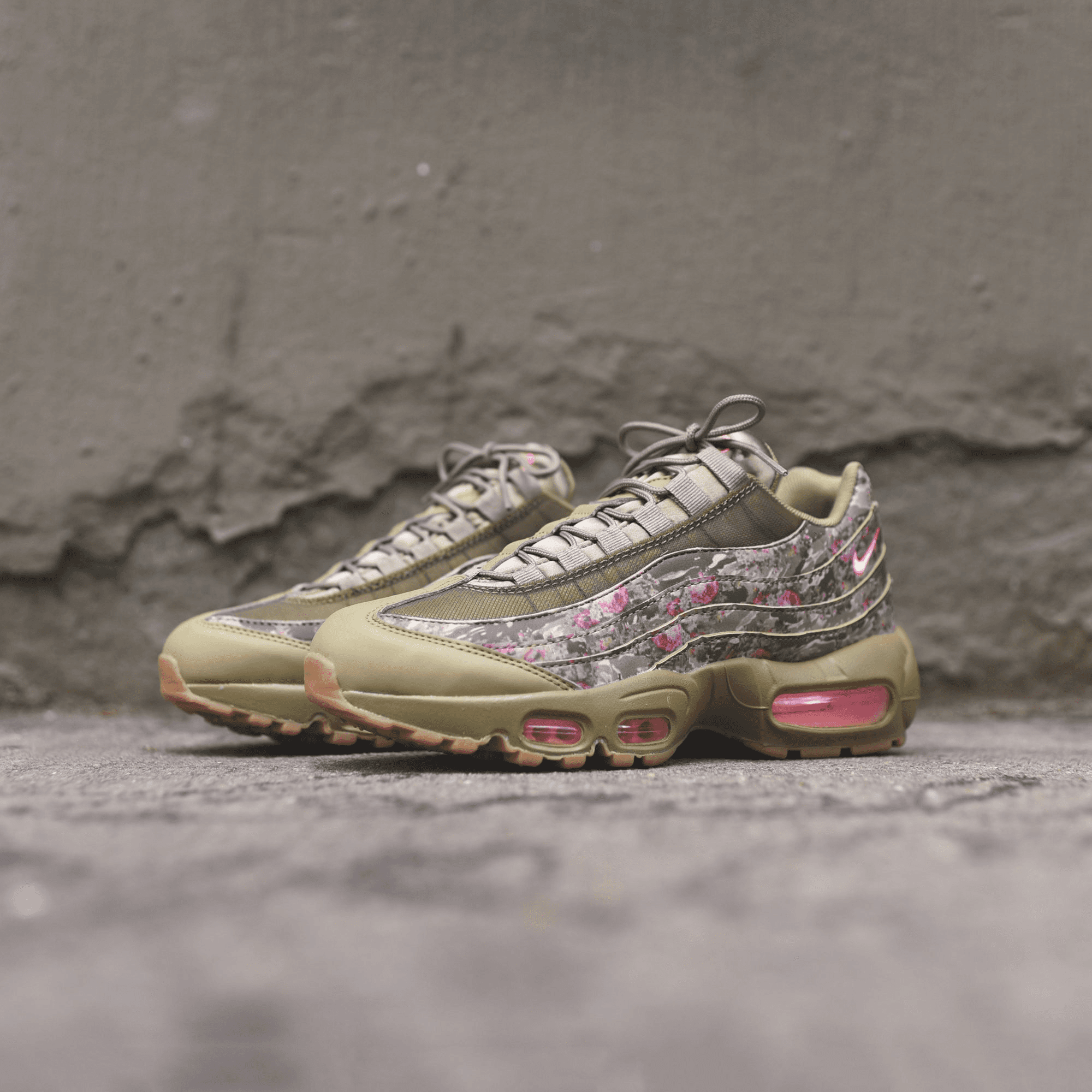 Nike WMNS Air Max 95 - Olive / Camo — Image 3