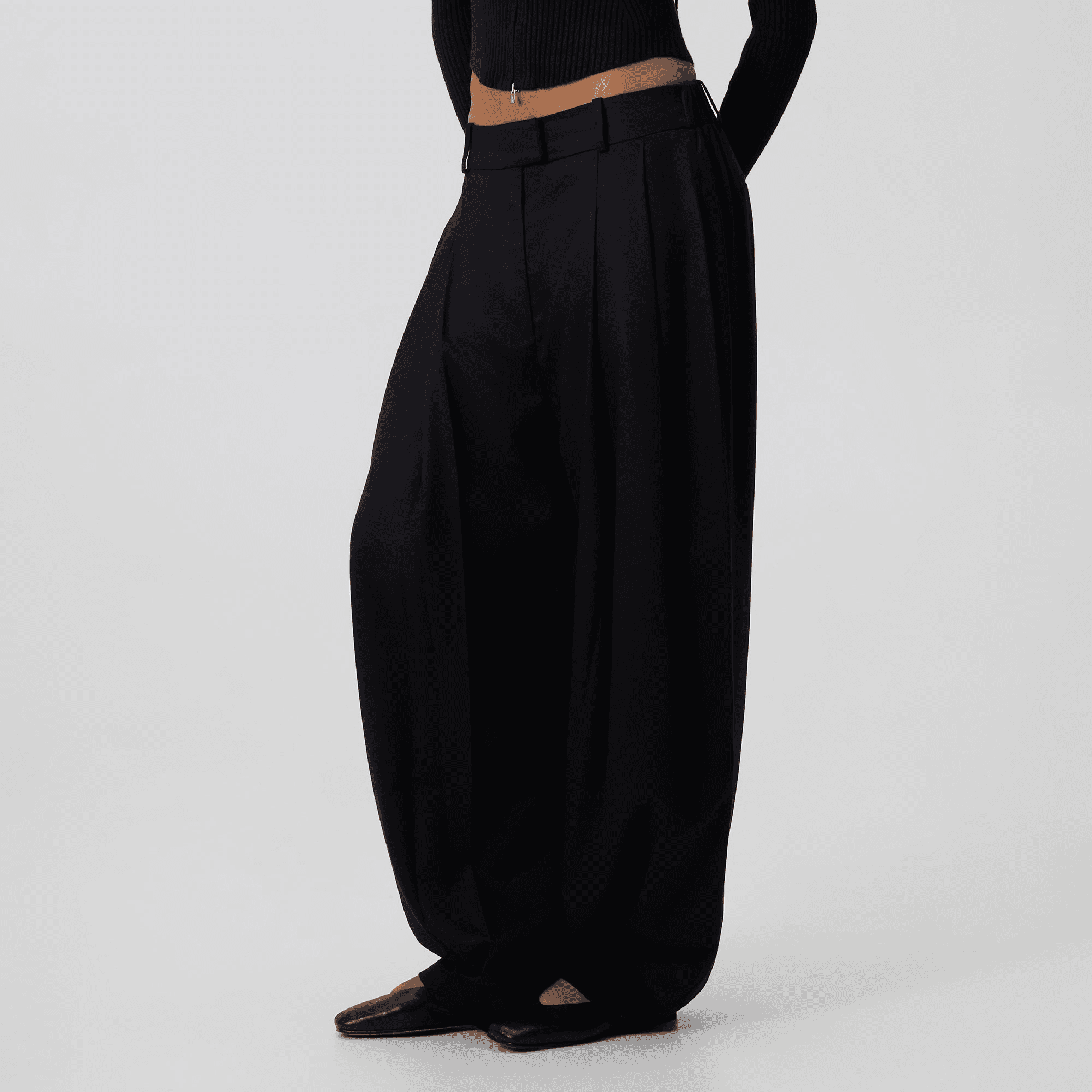 Kith Women Kinsley Pleated Trouser - Black — Image 4
