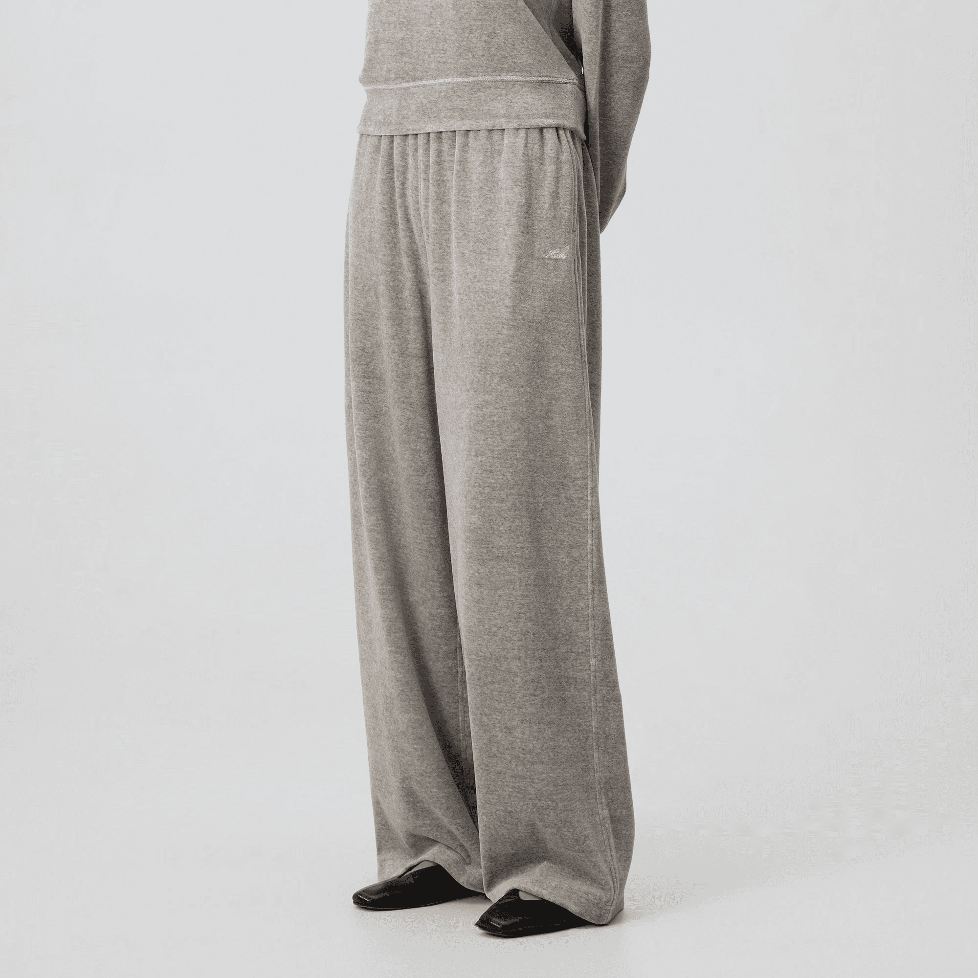Kith Women Ava II Velour Pant - Light Heather Grey — Image 5