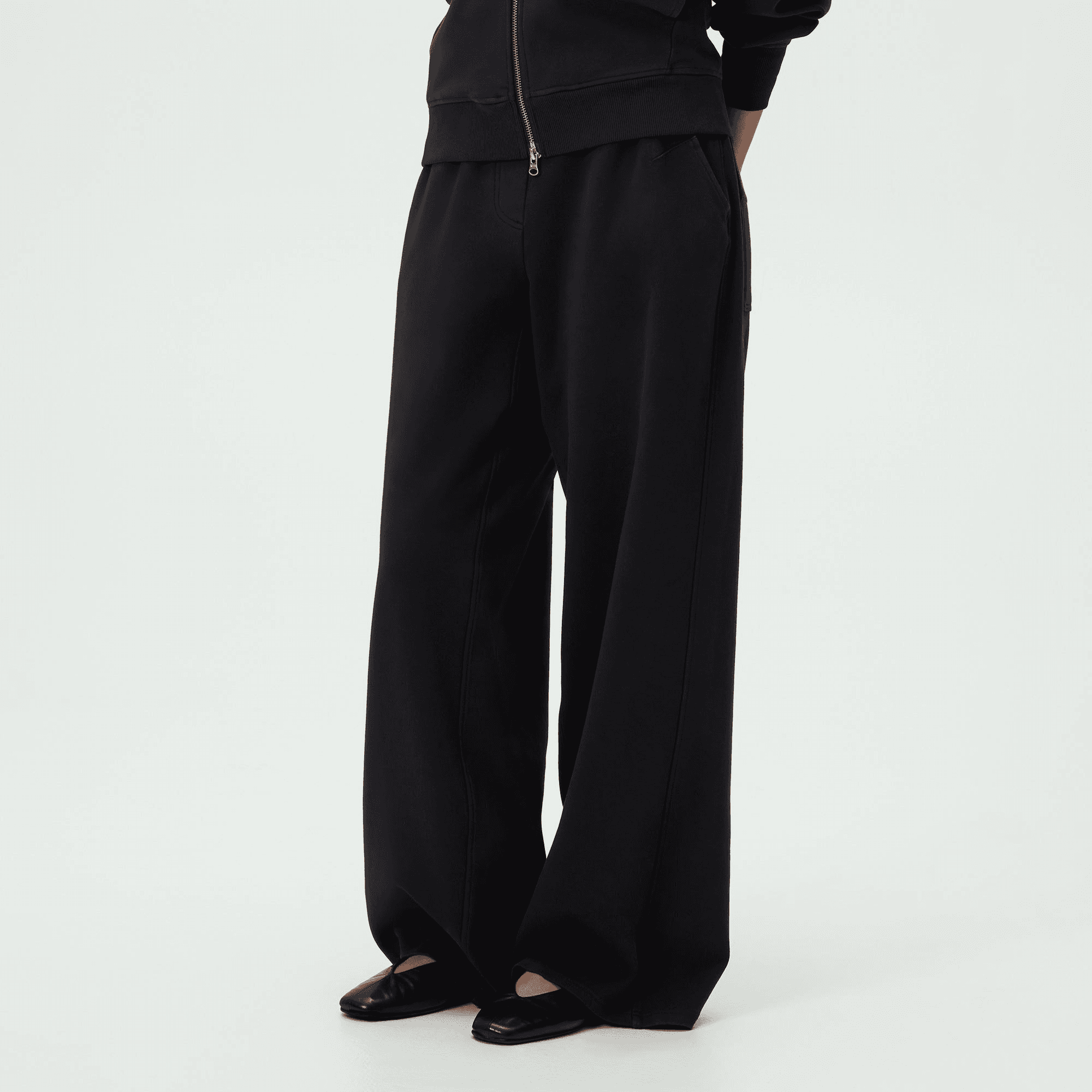 Kith Women Callia Carpenter Sweatpant - Black — Image 4