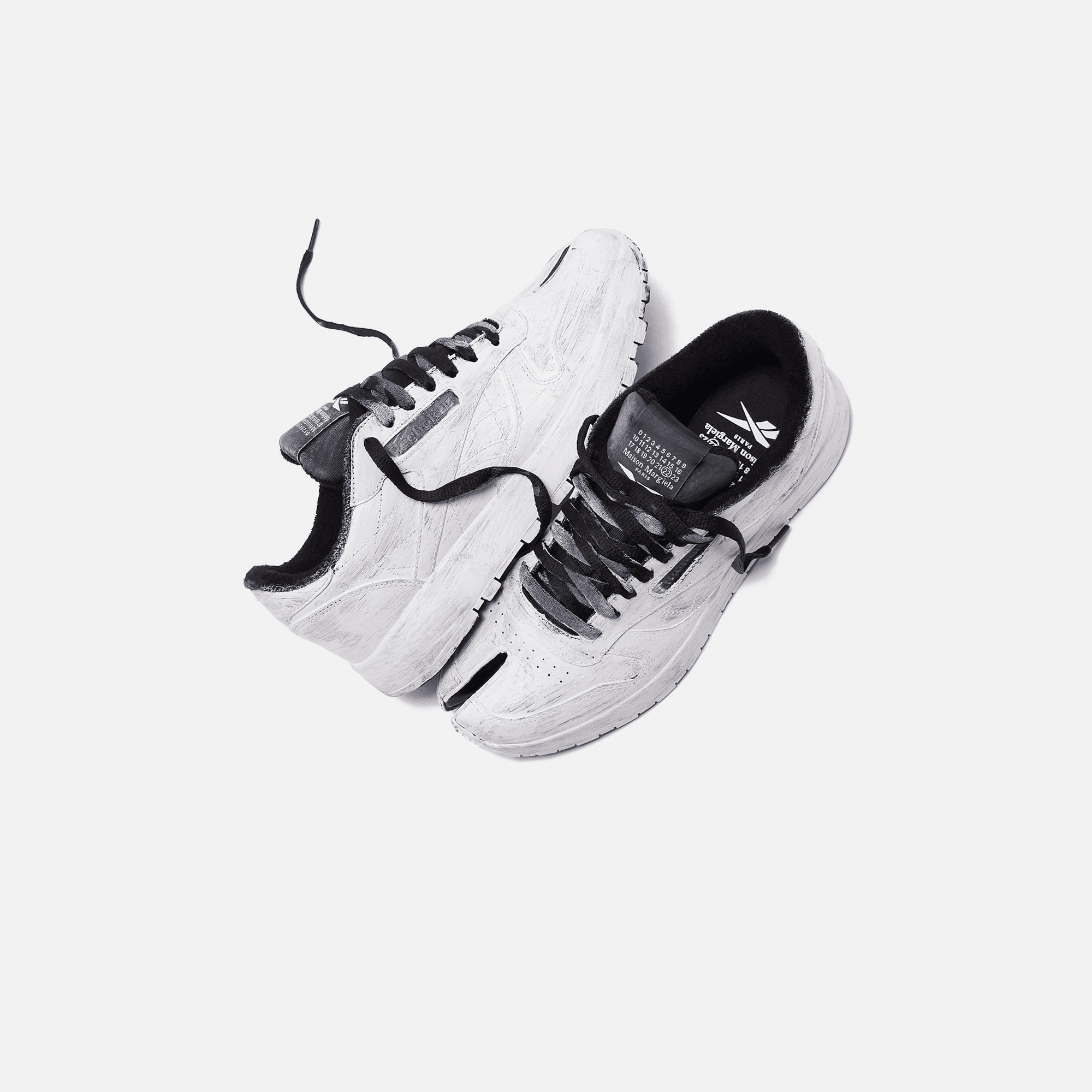 adidas Consortium x Reebok x Margiela Classic Leather Tabi Hand Painted - White / Black — Image 3