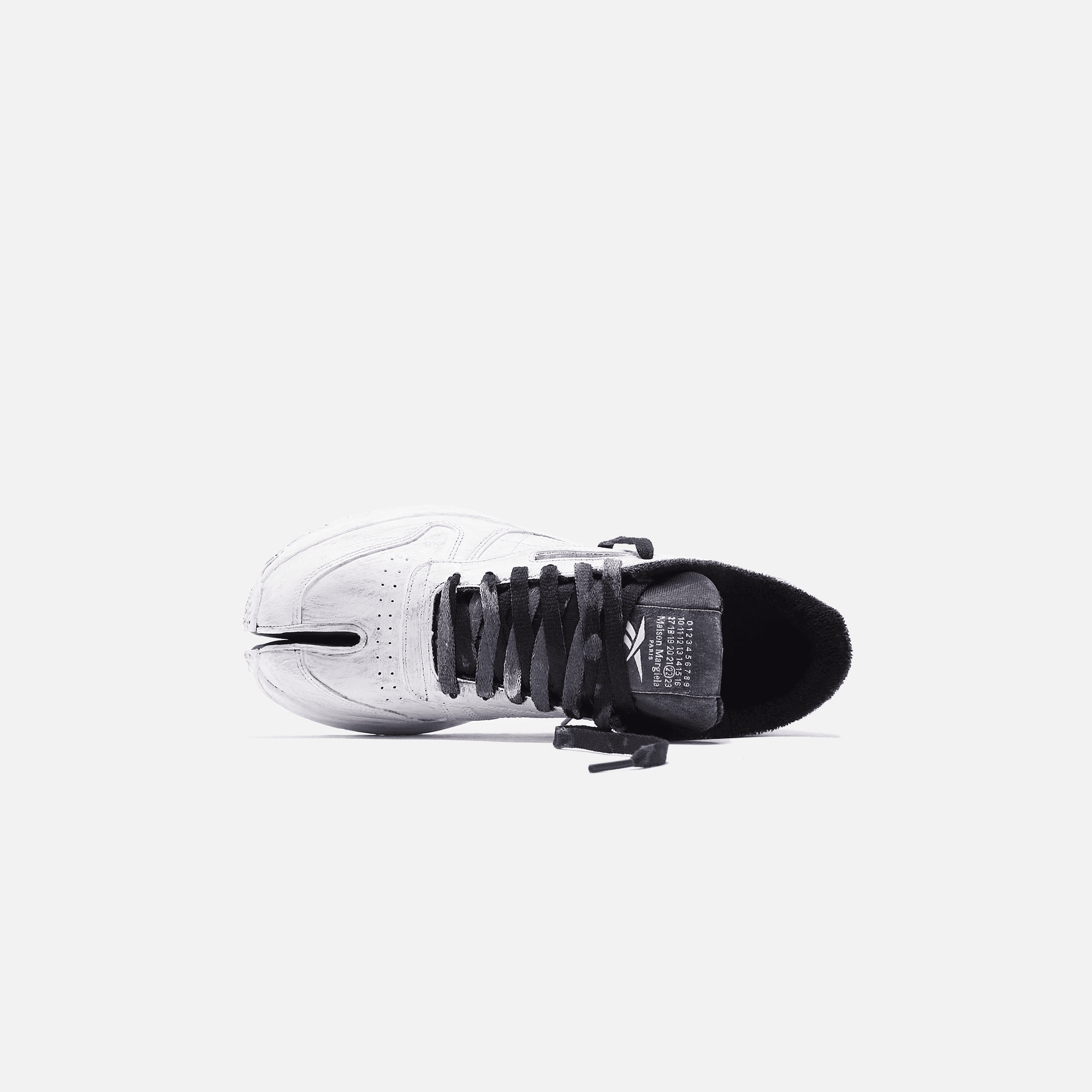 adidas Consortium x Reebok x Margiela Classic Leather Tabi Hand Painted - White / Black — Image 5