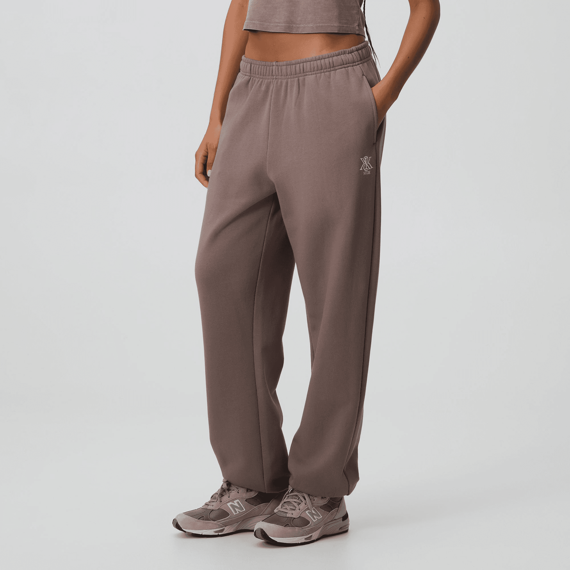 Kith Women Chelsea III Sweatpants - Timber — Image 4