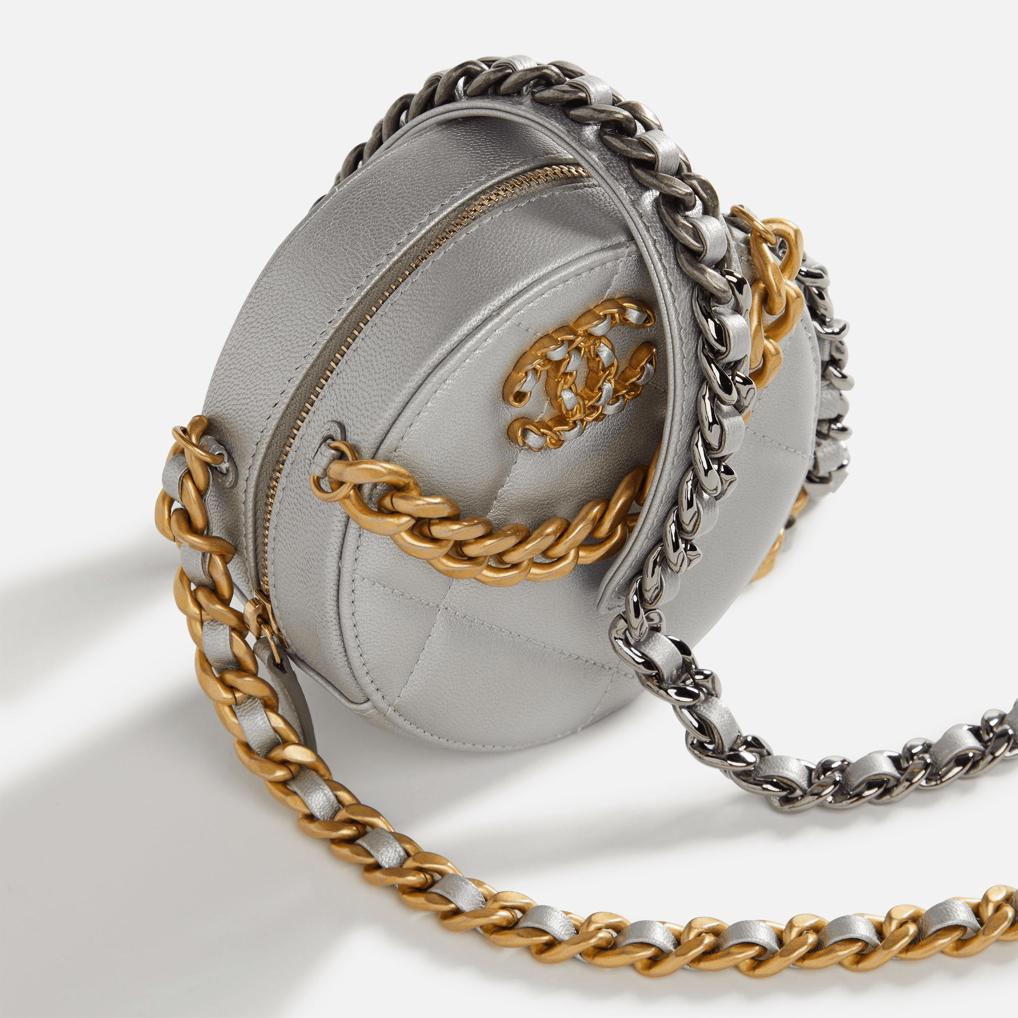 WGACA Chanel Lambskin 19 Round Chain Bag - Silver — Image 2