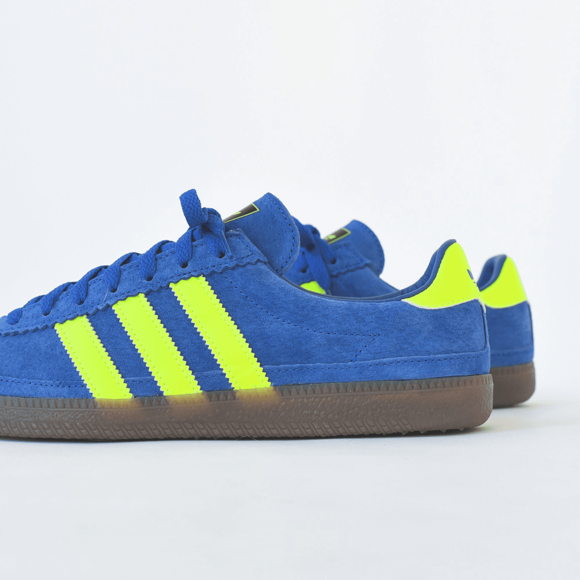 adidas Consortium Whalley SPZL - Bold Blue / Solar Yellow — Image 2
