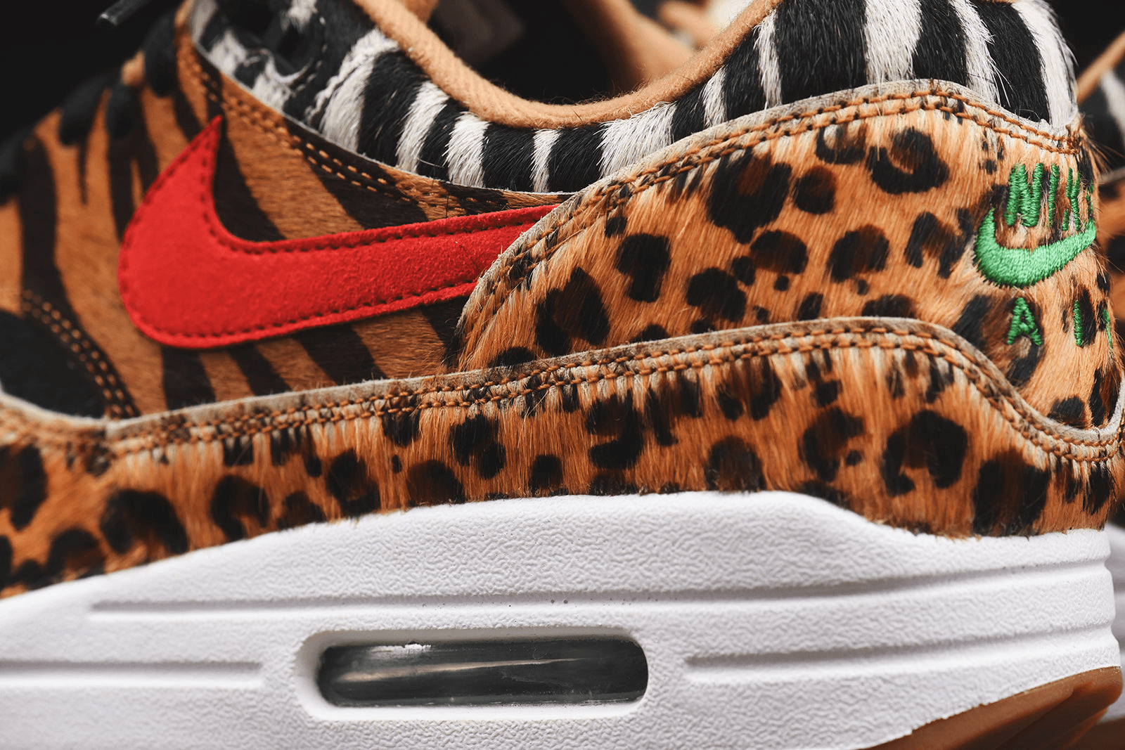 Nike x atmos Air Max 1 DLX - Wheat / Sport Red / Bison — Image 3
