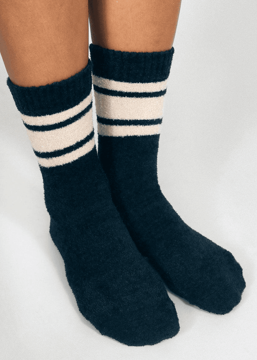 Flour Plush Teddy Ankle Socks - Image 1