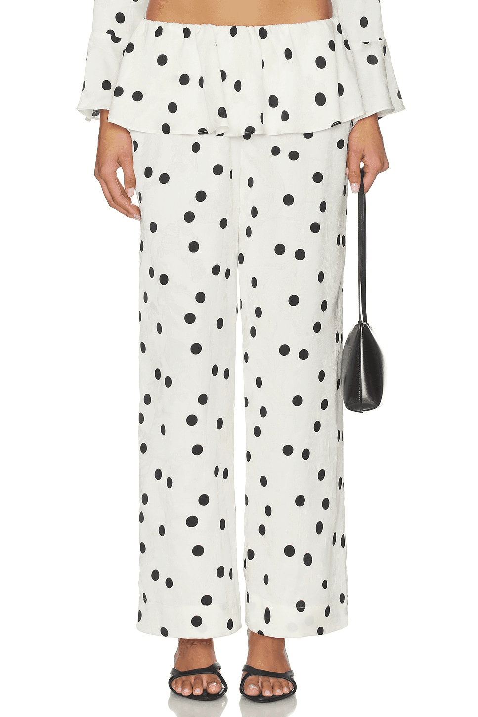 Renee Pant - Image 1