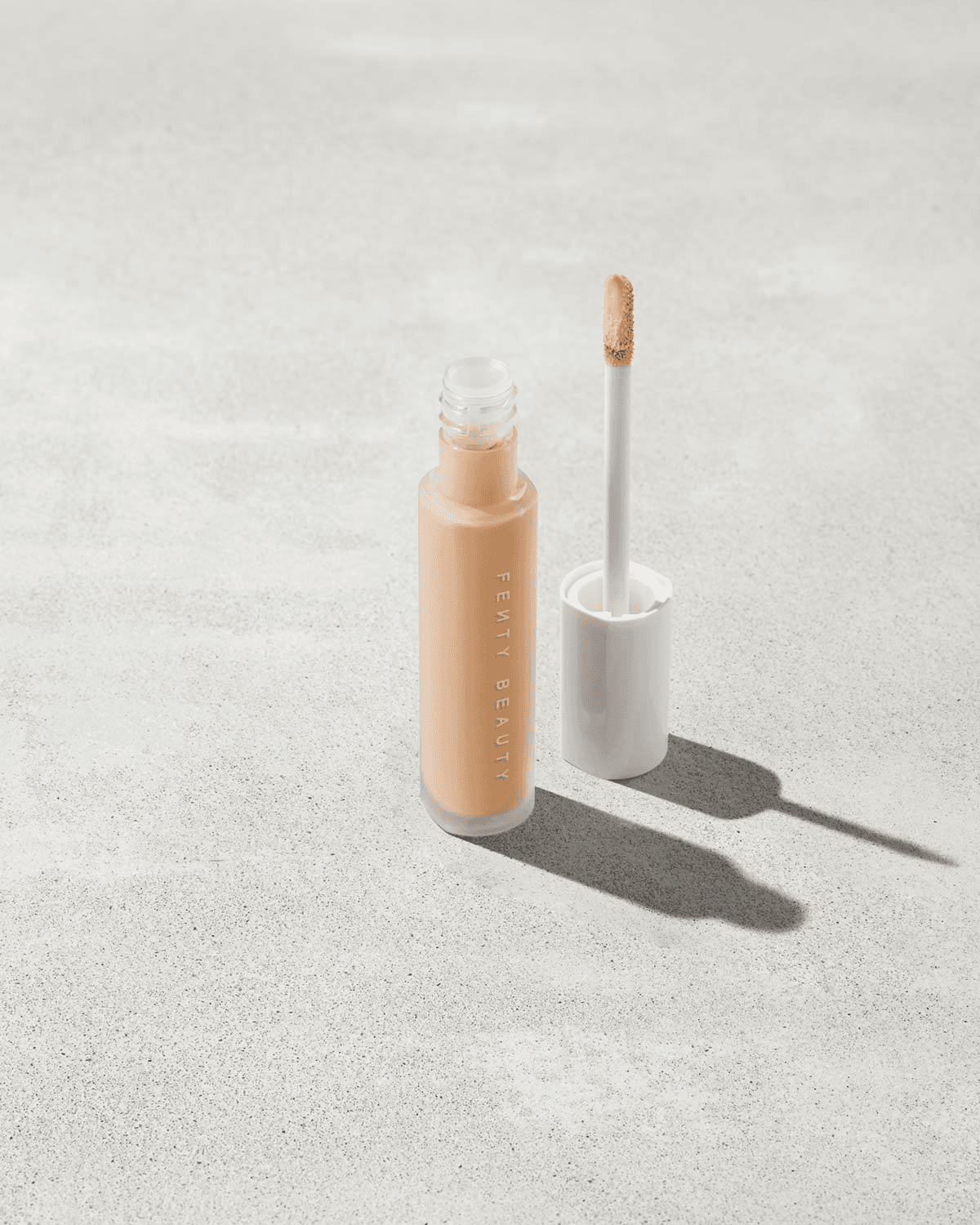 Pro Filt'r Instant Retouch Concealer - Image 1