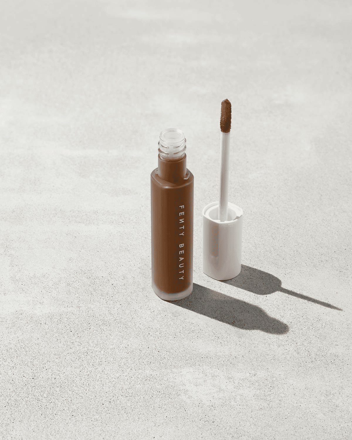 Pro Filt'r Instant Retouch Concealer - Image 1