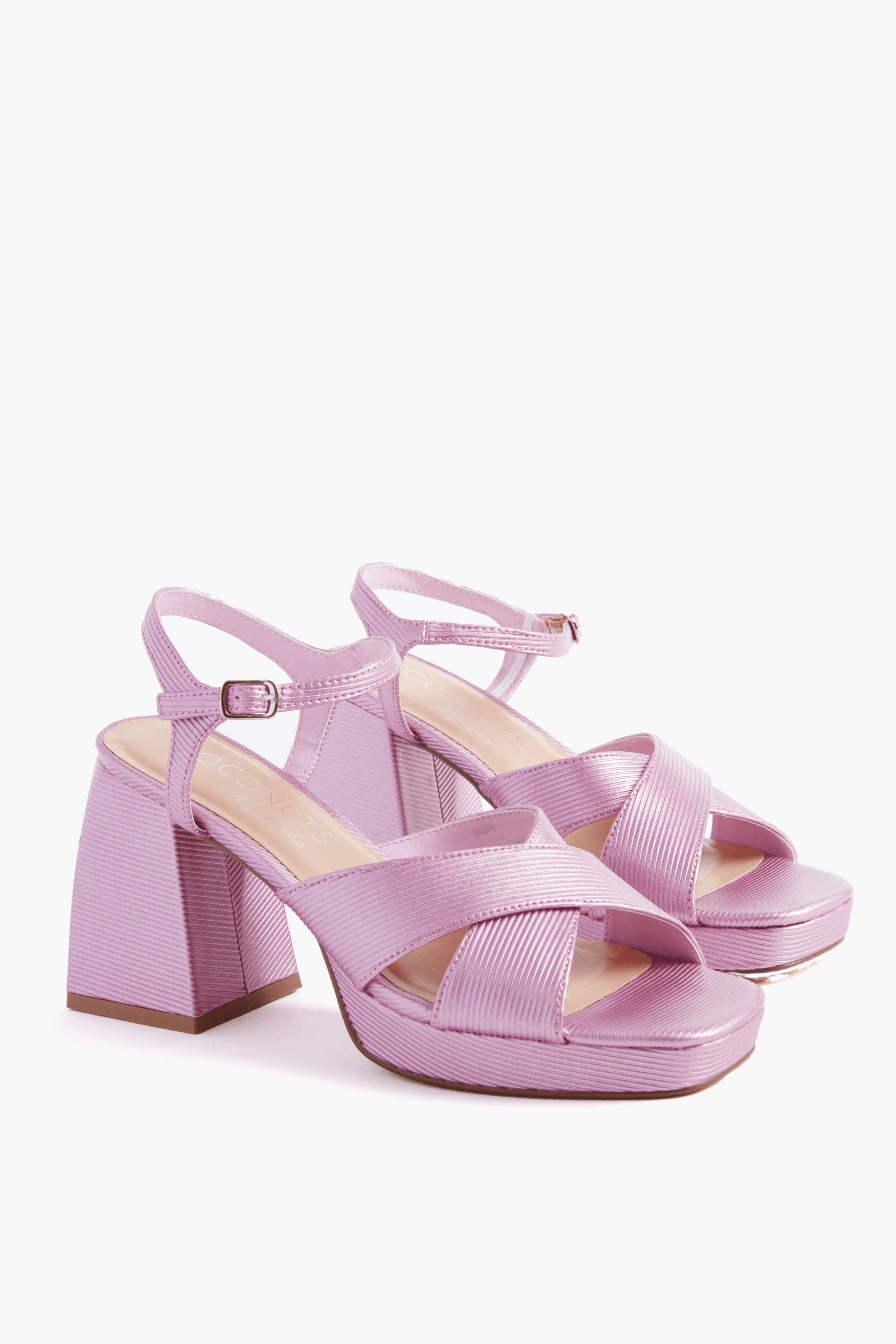 Robin Heels - Image 1