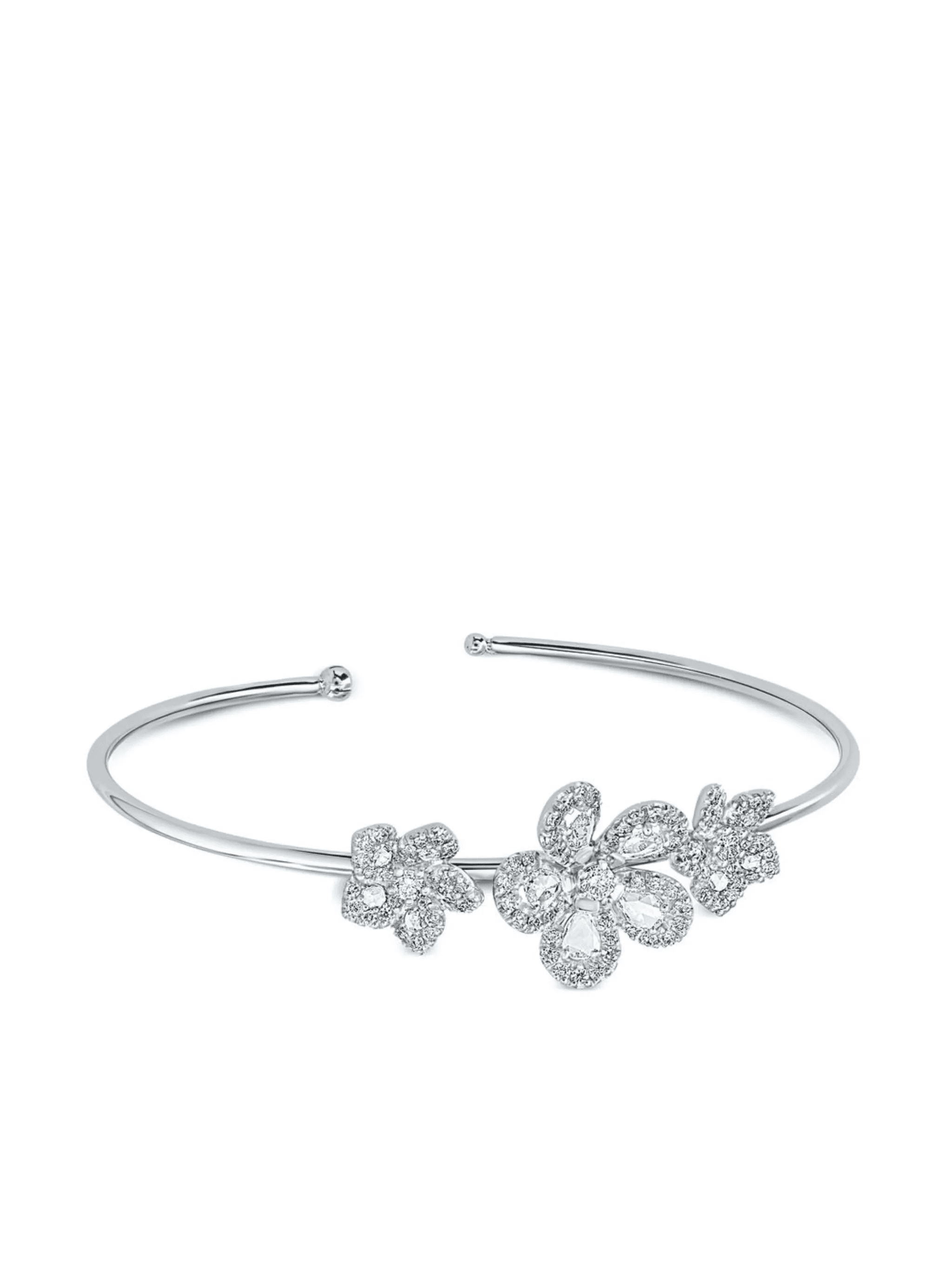 18kt white gold diamond Miss Daisy Triple Flower bracelet - Image 1