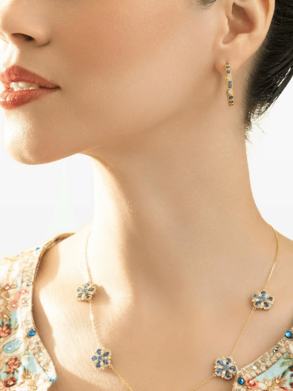 18K yellow gold sapphire hoop earrings - Image 1