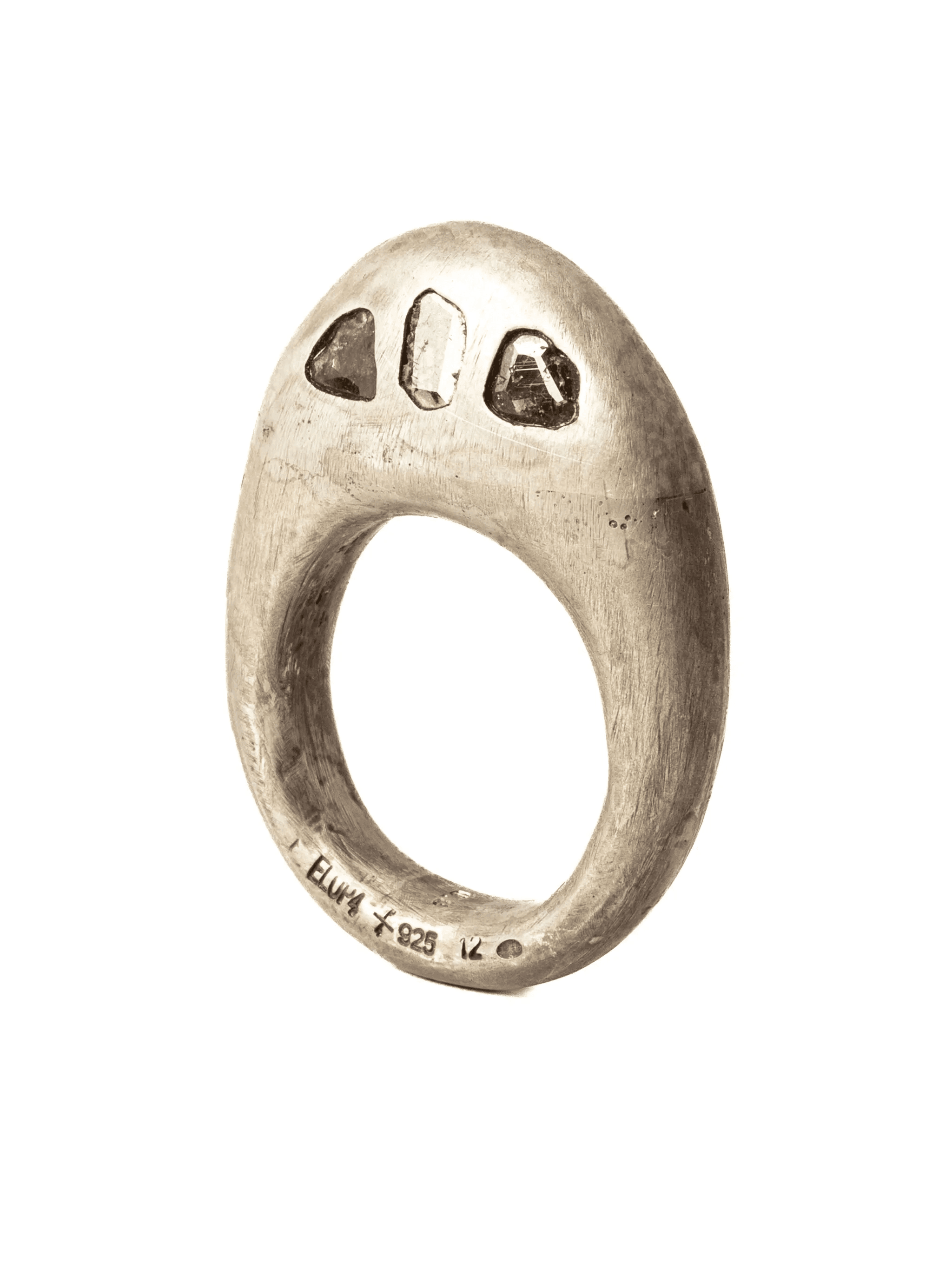 Tall Mountain diamond ring - Image 1