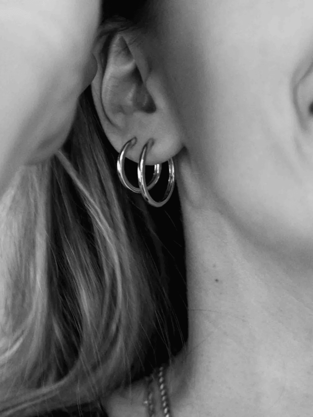 hoop earrings - Image 1