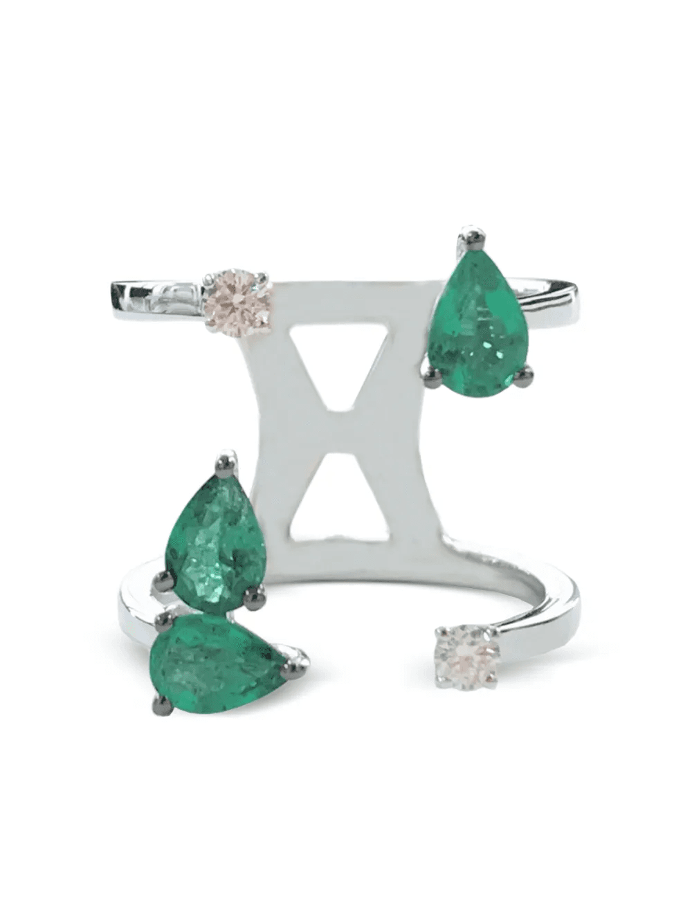 18K white gold emerald and diamond ring - Image 1