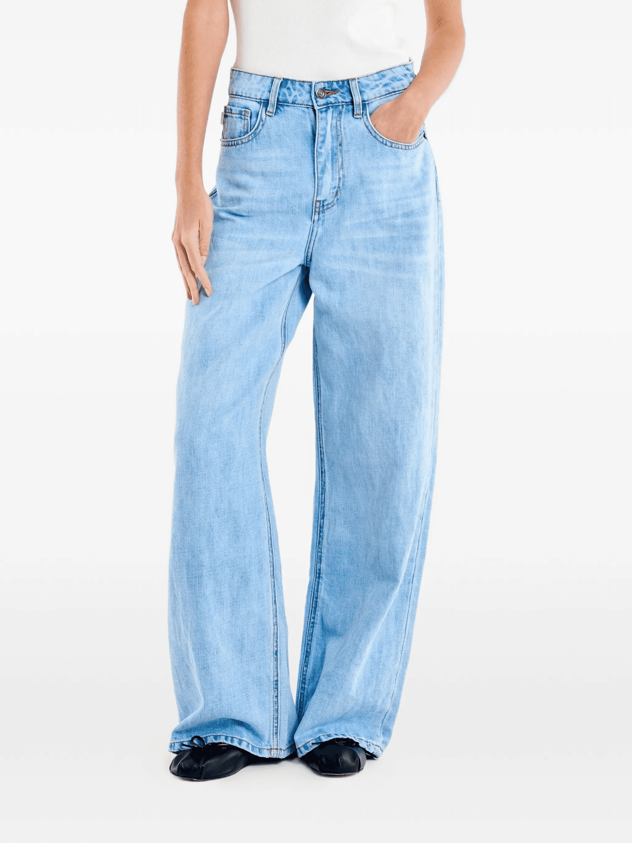wide-leg jeans - Image 1