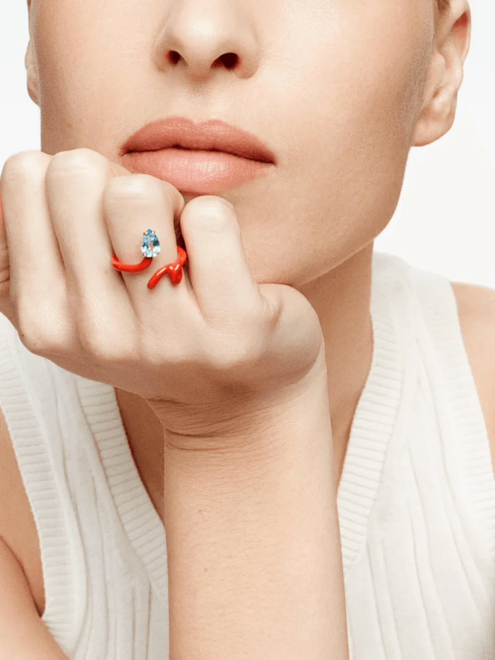 9K yellow gold Baby Vine topaz ring - Image 1