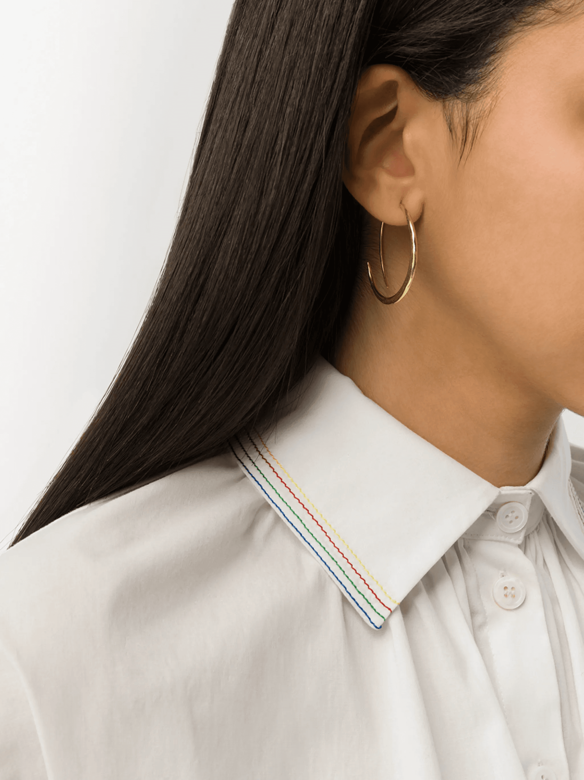 18kt gold hammered hoop earrings - Image 1