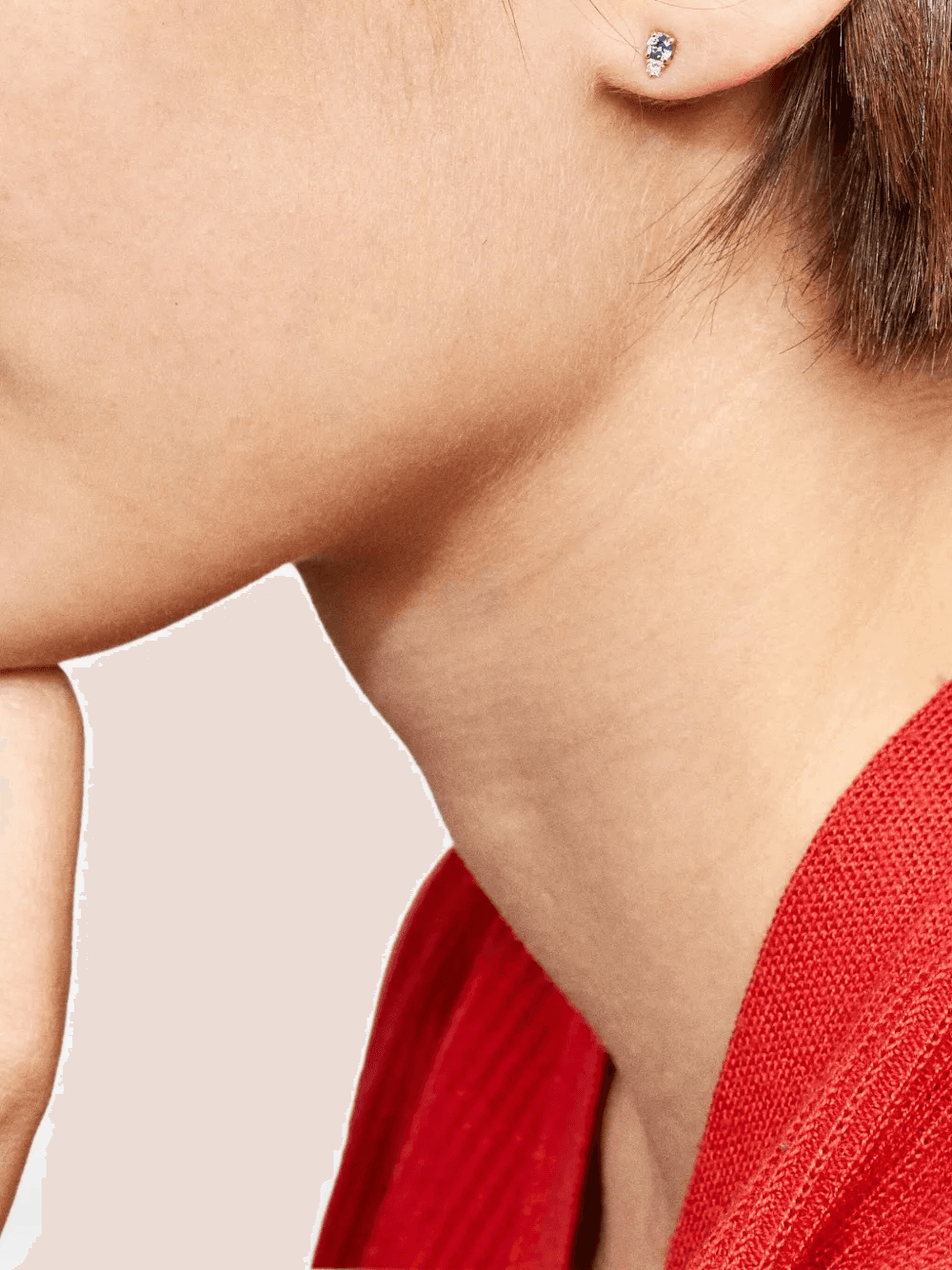 18K yellow gold diamond and sapphire earring - Image 1