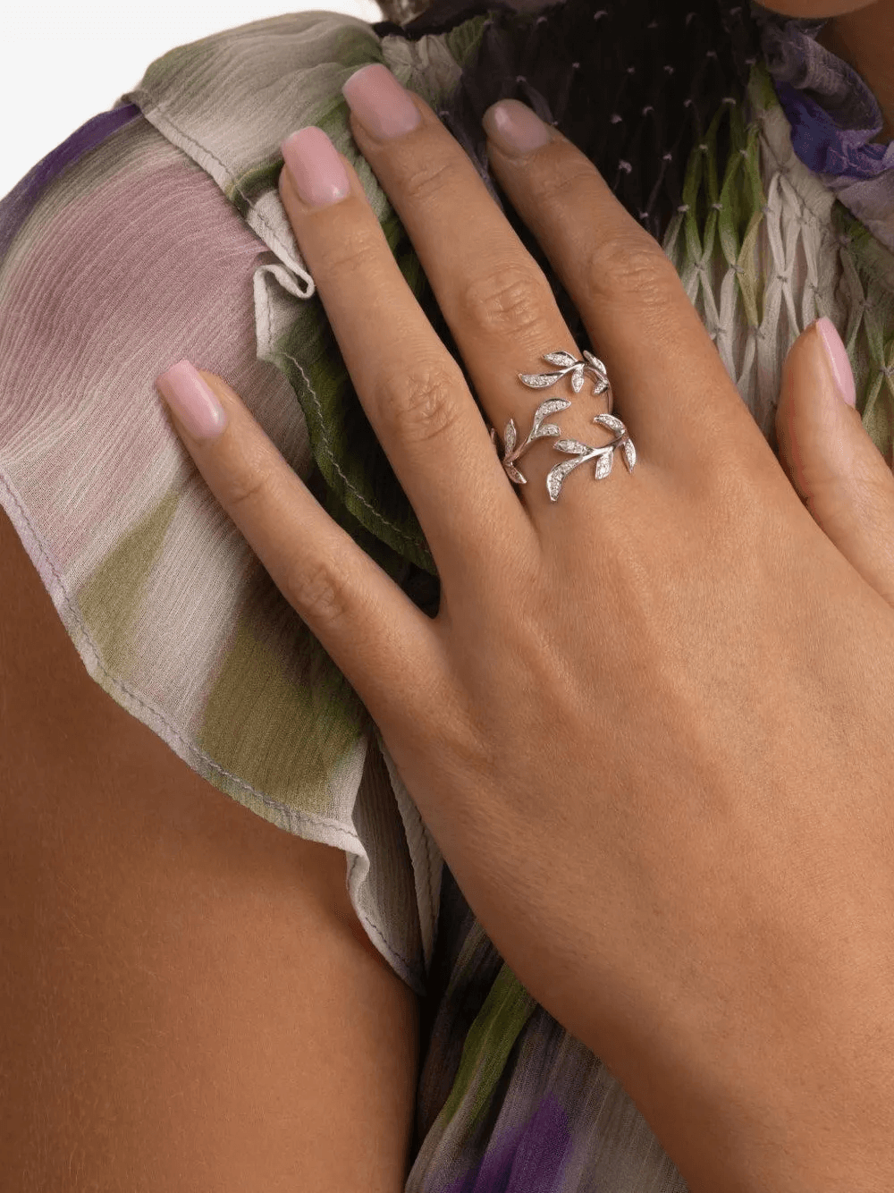 18K white gold garden-bloom diamond ring - Image 1