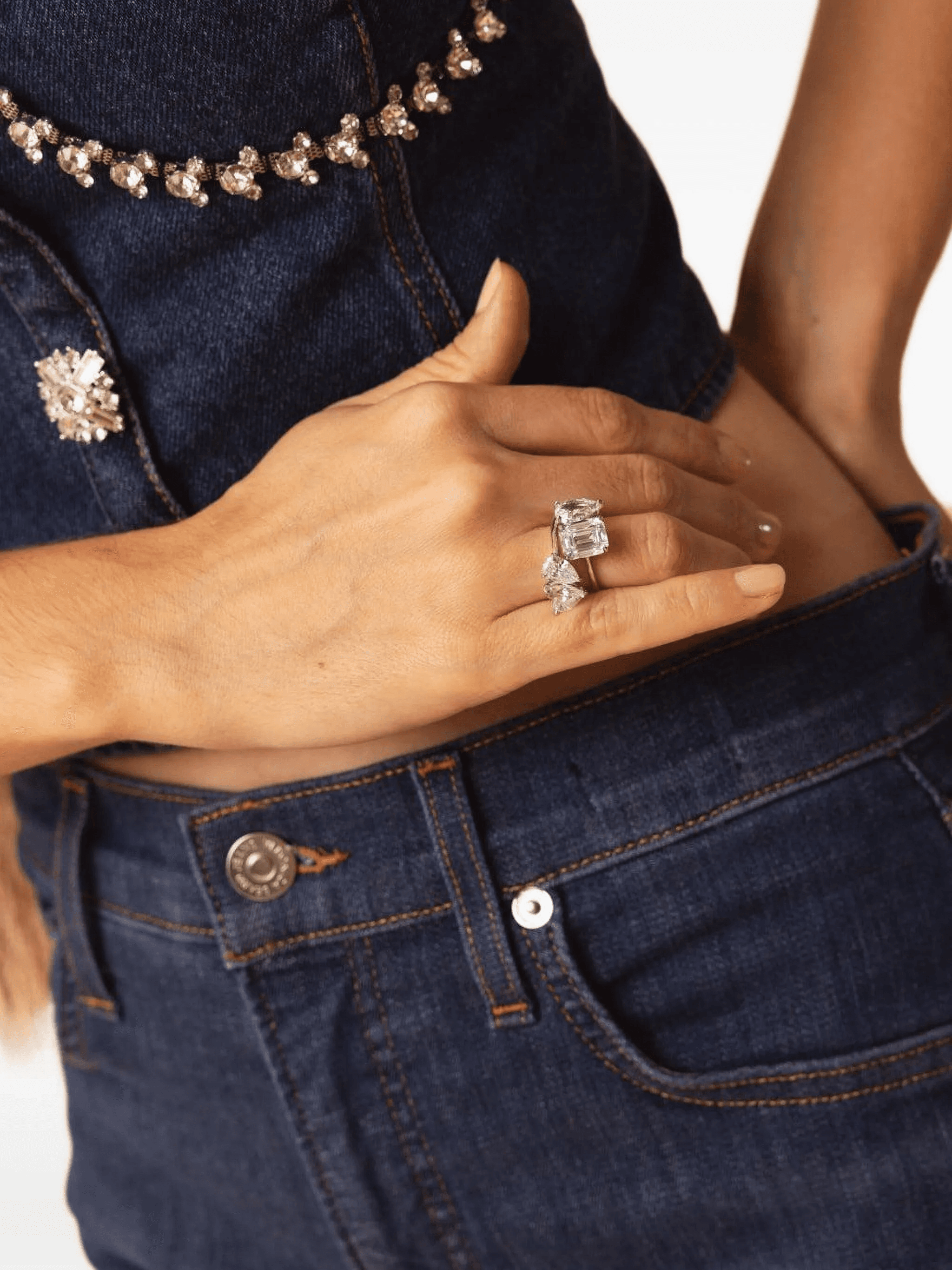 14K white gold bypass pear oval ring - Image 1