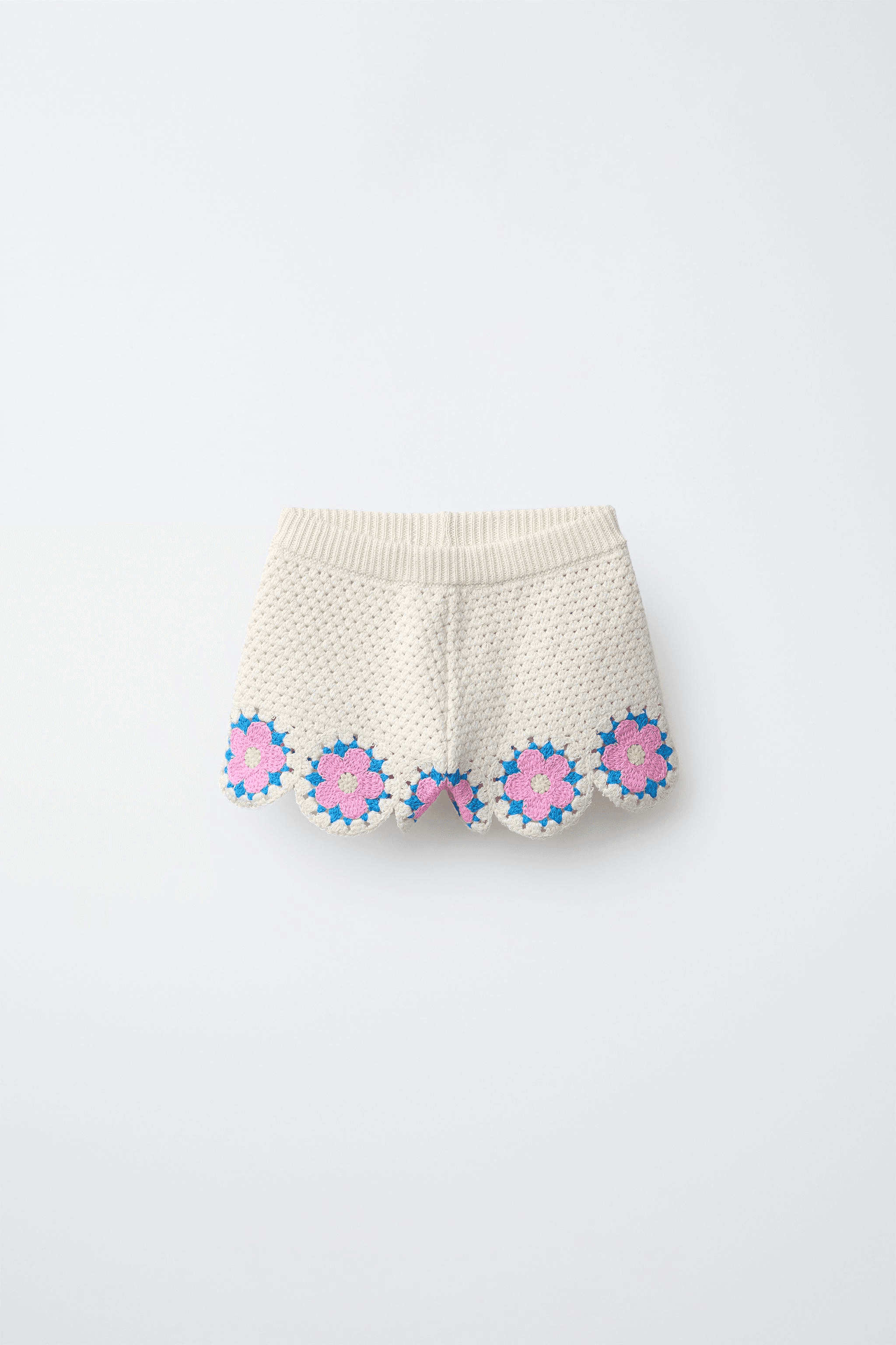 CROCHET KNIT SHORTS WITH FLOWERS - Ecru - Image 1