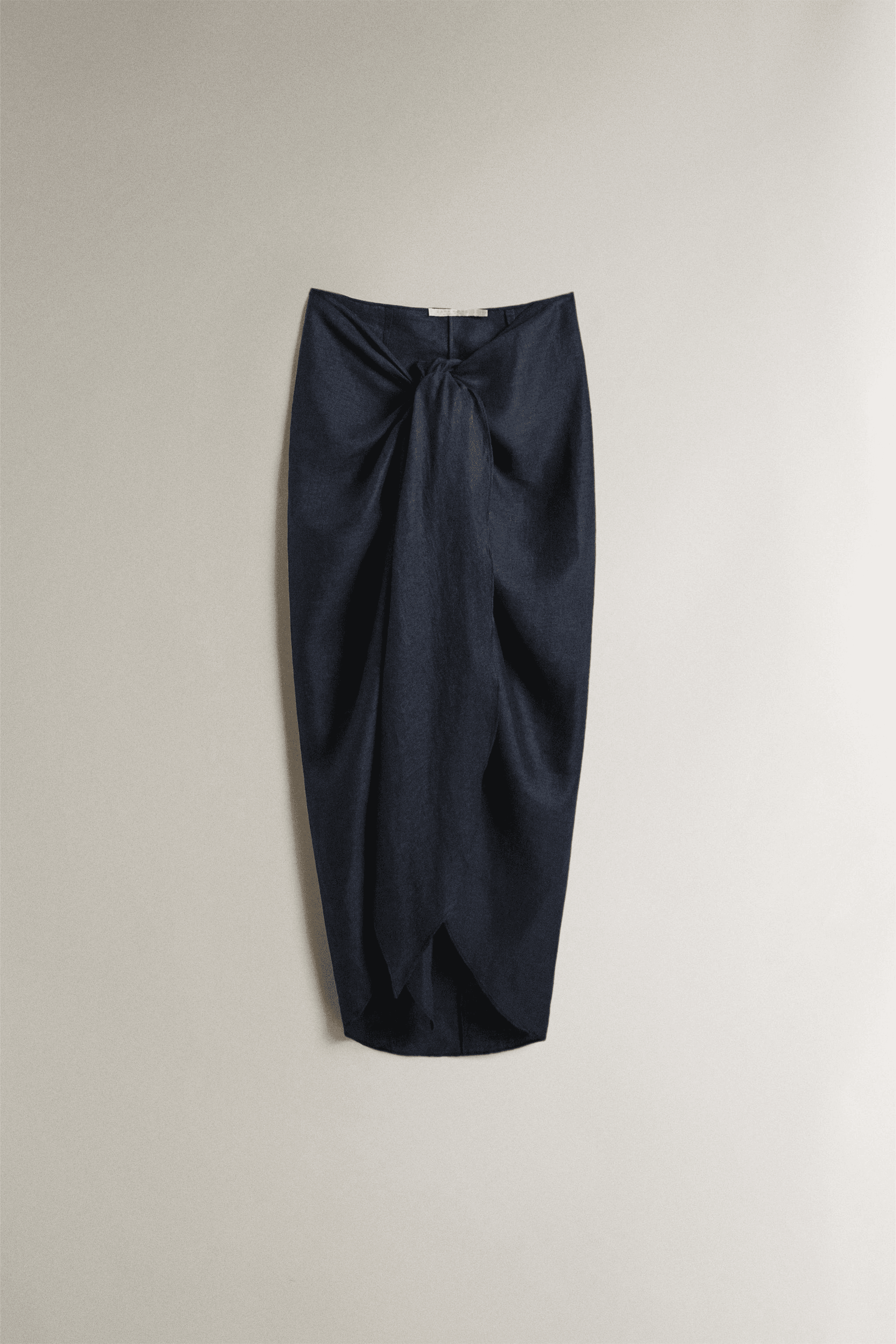LONG LINEN BEACH SARONG WITH KNOT DETAIL - Image 1