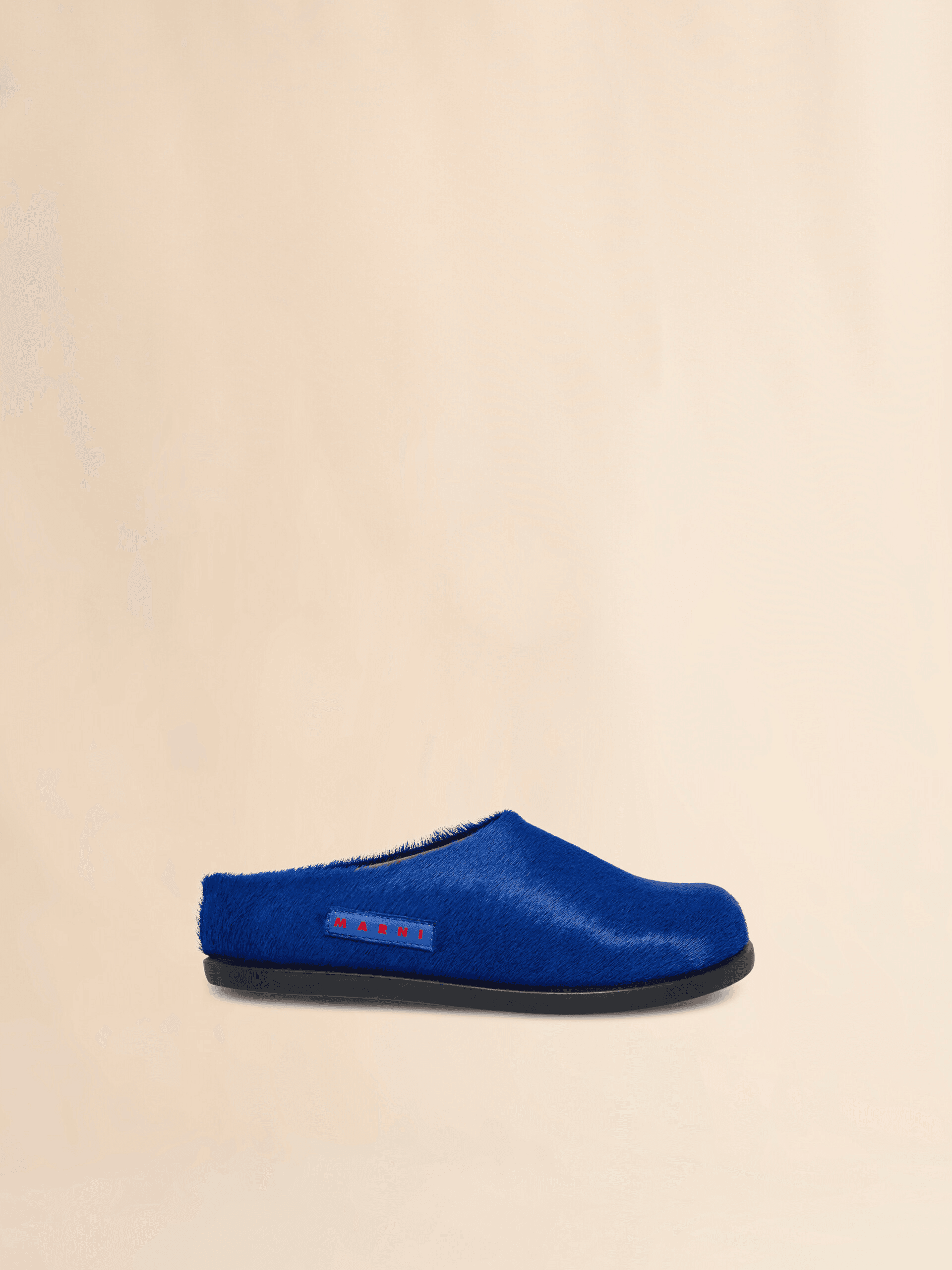 Blue pony hair Fussbett sabot - Image 1