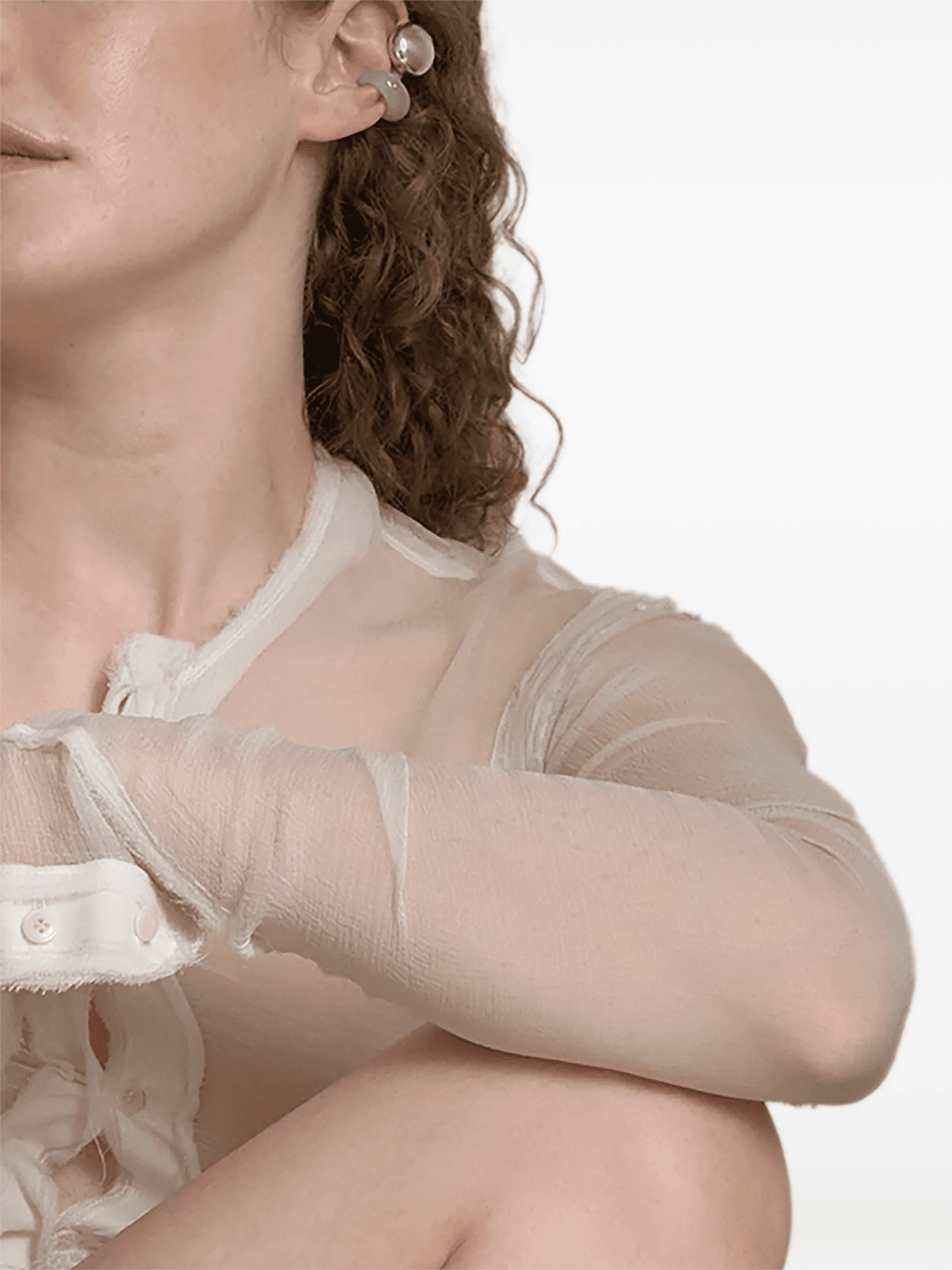 Criolla chalcedony ear cuff - Image 1